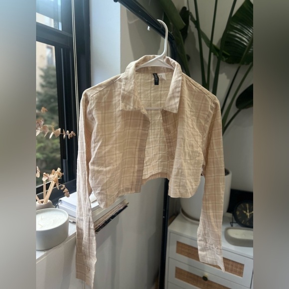 NWOT Neutral Fall button up collared long sleeve plaid crop top - Picture 2 of 5